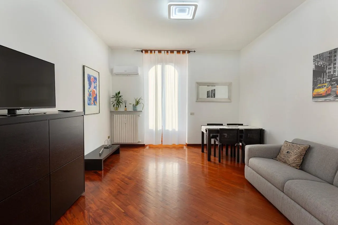 公寓 Flat In Citylife Near Metro! 米兰